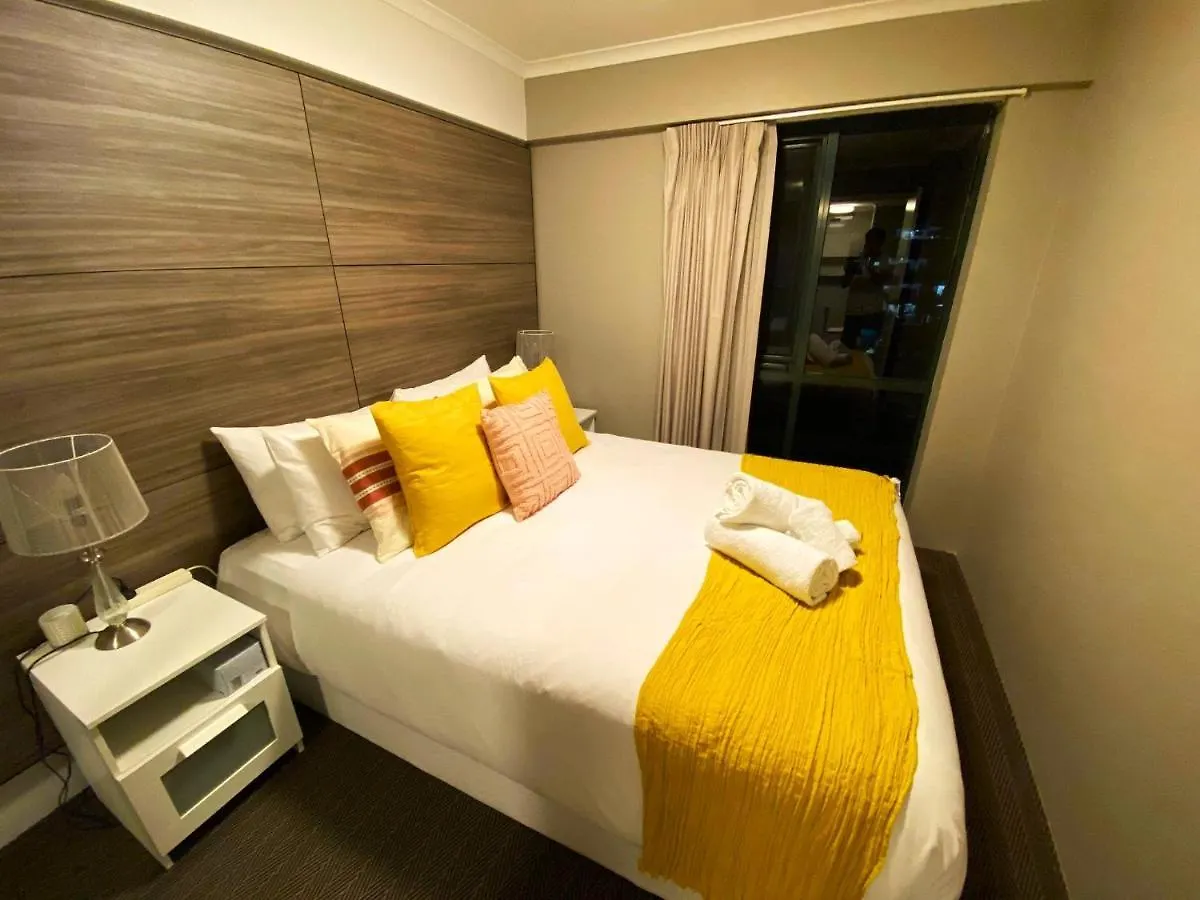 2 Beds 2 Baths Apt In Braddon Cbd - Pool, 1 Free Parking, Gym Apartment Canberra